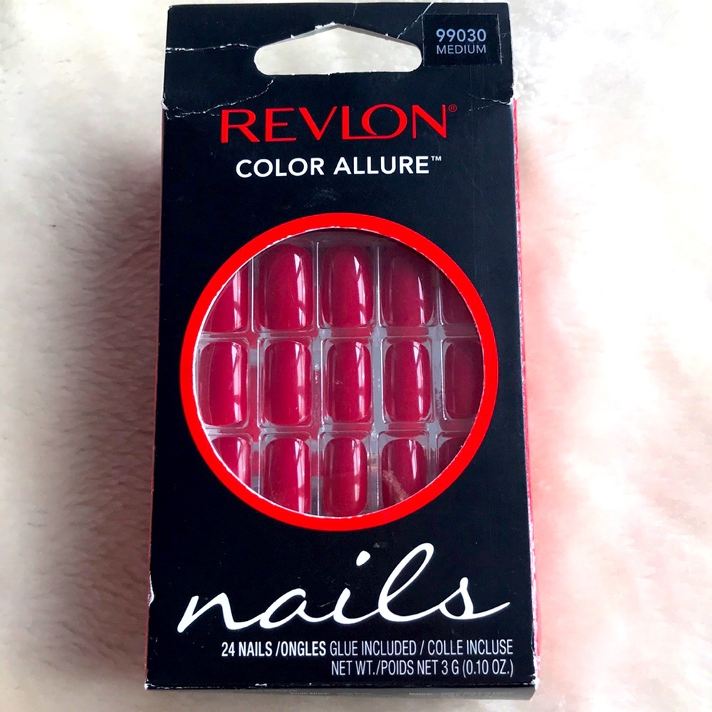 Revlon Red Christmas 🎄 fake nails